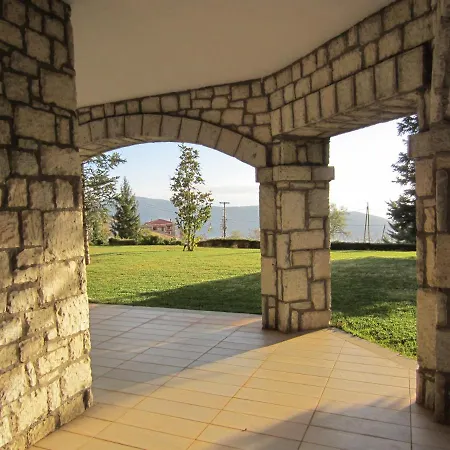 Sky Shades Villa Arachova